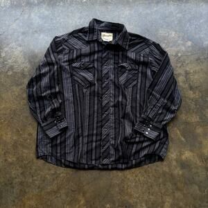 Vintage‎ 90s Wrangler Black Pearl Snap Button Up Shirt